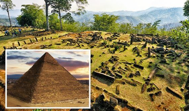 A 28,000-year mysterious pyramid is discovered at the top of Mount Padang, in west java Indonesia