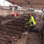 Mass grave of British soldiers who died fighting French revolutionaries found in Netherlands Mass grave of British soldiers who died fighting French revolutionaries found in Netherlands