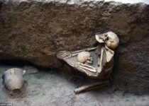 4,000-year-old skeletons of mother and child found embraced in ‘China’s Pompeii’
