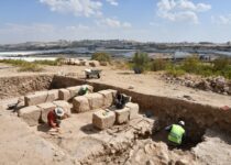 The latest excavations in the ancient city of Dülük, located 10 kilometres (6.21 miles) north of the southeastern Gaziantep province, will shed light on the history of different religions.