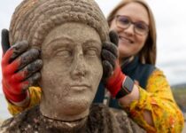 ‘Astounding’ Roman sculptures discovered in England