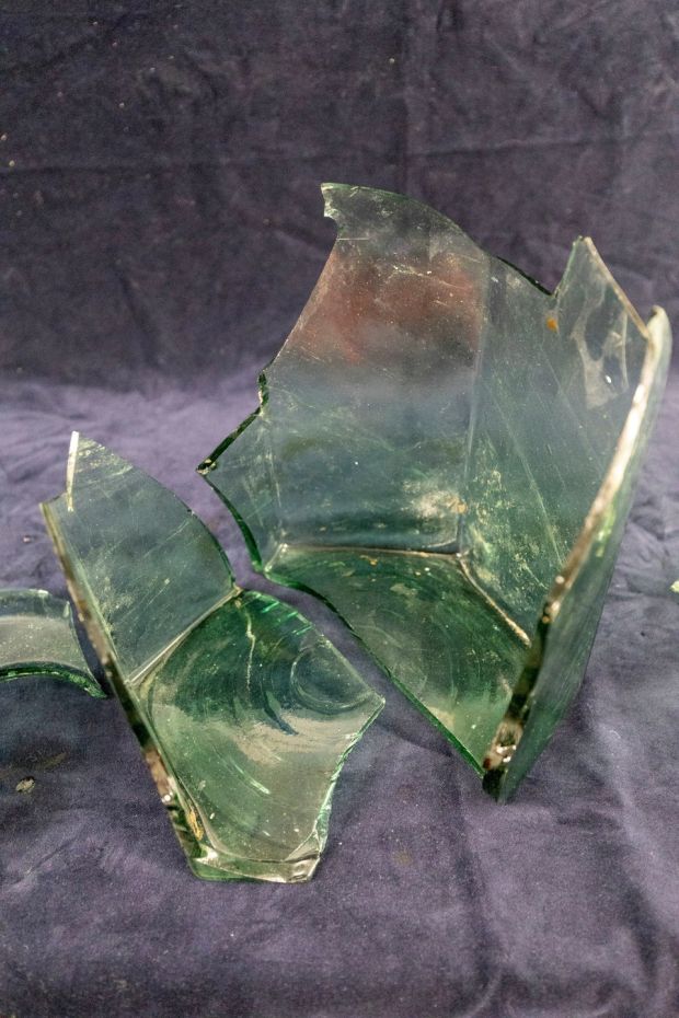  hexagonal glass vase