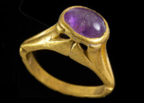 Exquisite gold ring with amethyst stone found in Byzantine Yavne