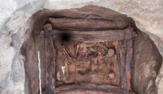 In the “Siberian Valley of the Kings”, archaeologists have discovered a burial mound containing ornate treasures dating back 2,500 years