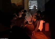 Archaeology: Oldest-known drinking straws were gold and silver, 3ft long and used in a communal bowl