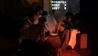 Archaeology: Oldest-known drinking straws were gold and silver, 3ft long and used in a communal bowl