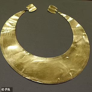 Bronze Age golden cup and Lunula that were both discovered on the British Isles