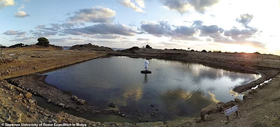 artificial lake in Sicily