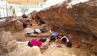 In Madrid, a 76,000-year-old Neanderthal Hunting Camp Was Discovered
