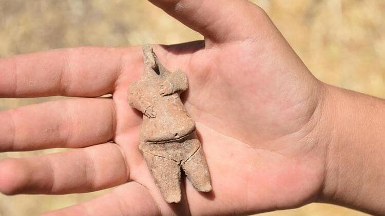 You are currently viewing 7,800-year-old Female Figurine Found at Anatolia’s Ulucak Mound